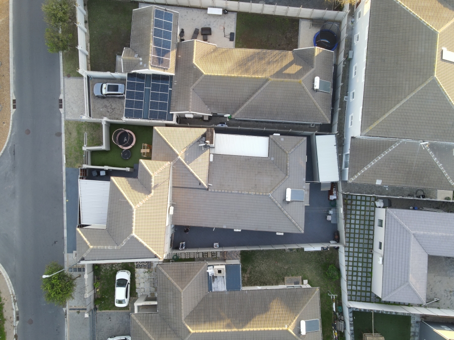 5 Bedroom Property for Sale in Parklands North Western Cape